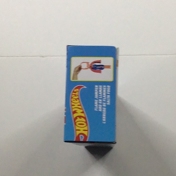 HotWheels - Picture 6 of 7